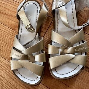 Saltwater sandals